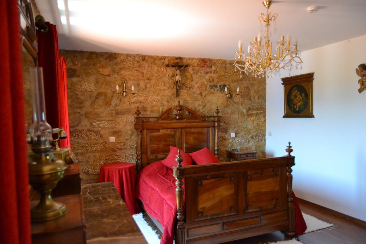 Hotel Rural Casa Da Eira Pero Viseu 객실 사진